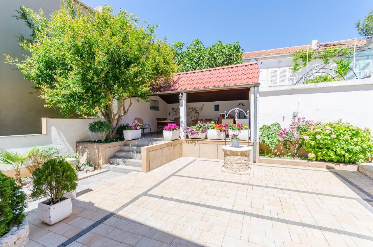Apartments Zora Starigrad Paklenica Ngoại thất bức ảnh