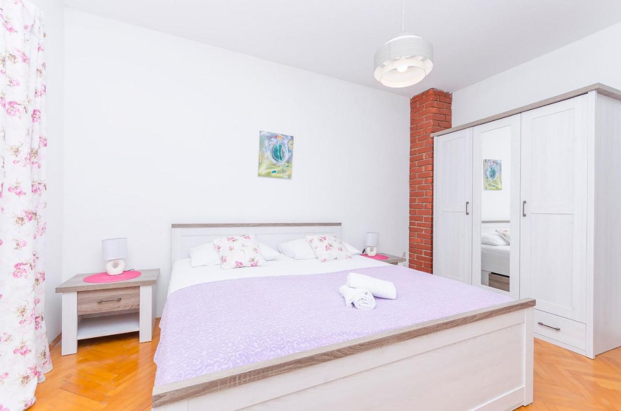 Apartments Zora Starigrad Paklenica Ngoại thất bức ảnh