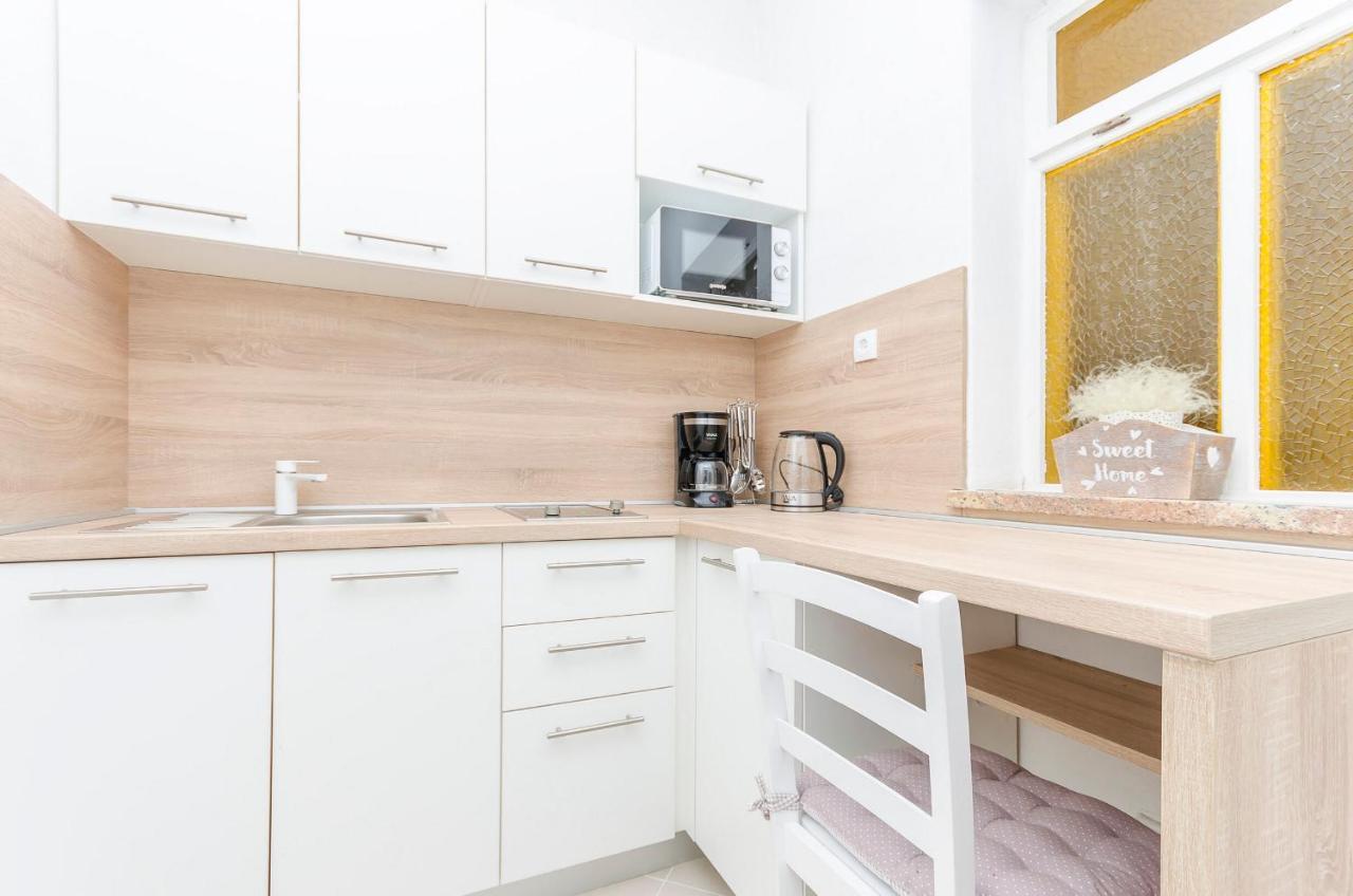 Apartments Zora Starigrad Paklenica Ngoại thất bức ảnh