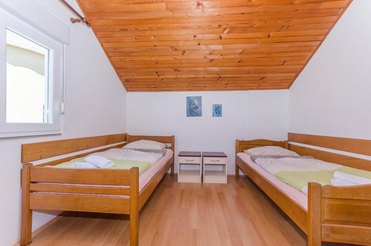 Apartments Zora Starigrad Paklenica Ngoại thất bức ảnh